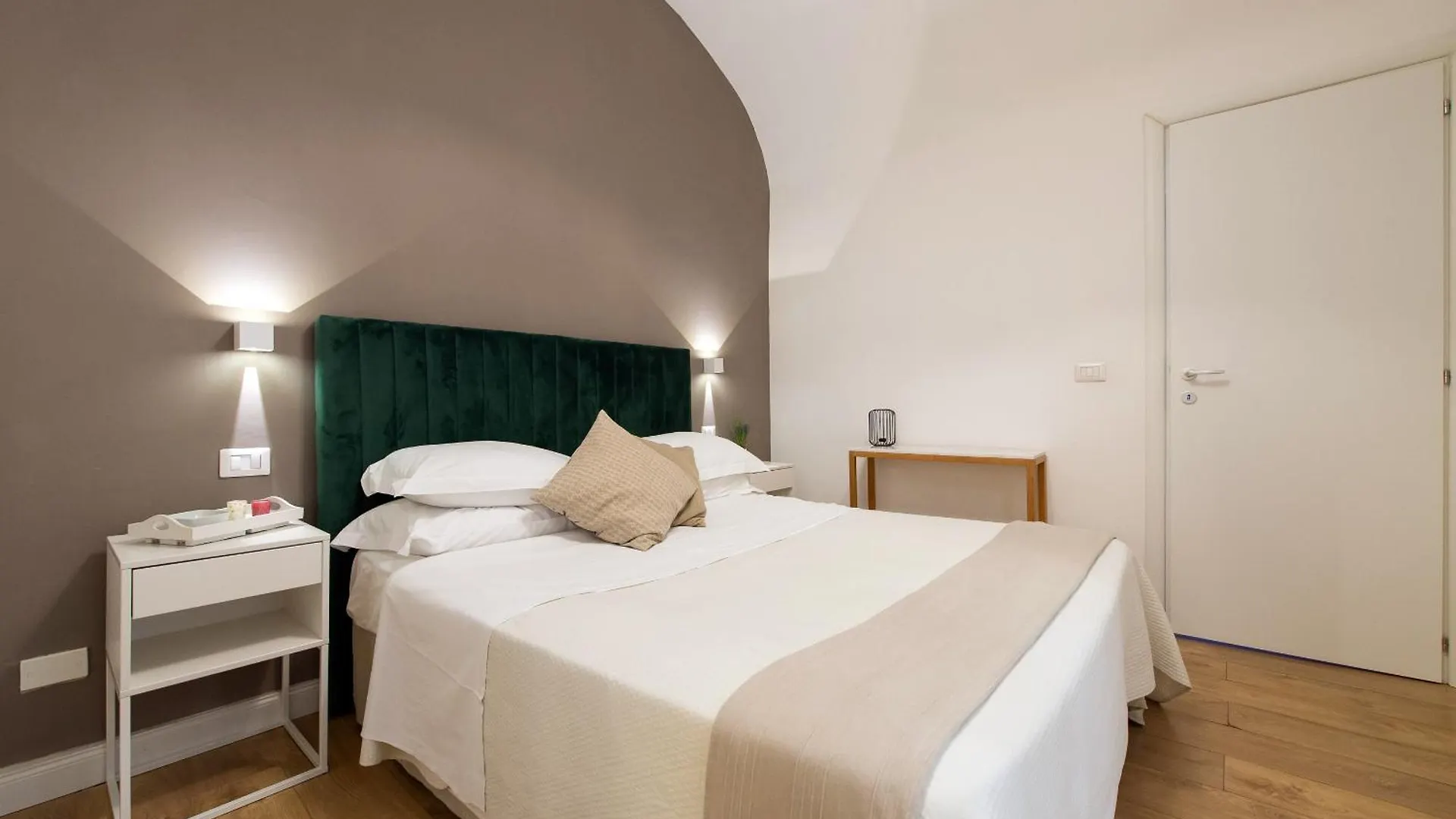 Maison Aurora Rome